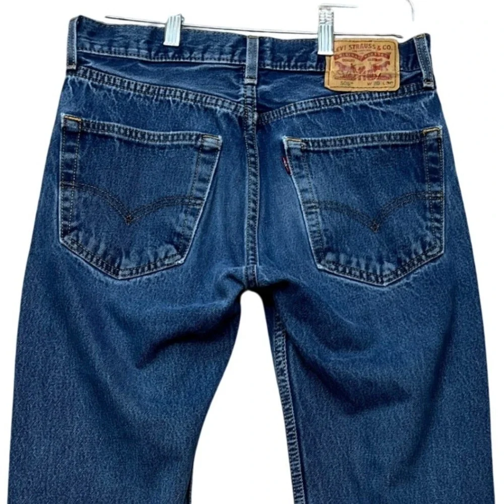 Levi's 505 Regular Fit Jeans Mens 30x30 Medium Wash Straight Leg 5-Pocket Denim
